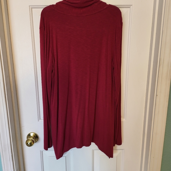 Beautiful, soft, red cardigan. Long sleeve with pockets! Excellent condition. - Picture 2 of 2